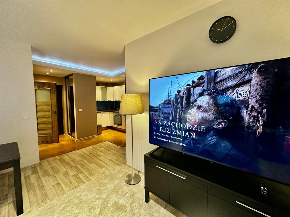 Decor 3 Metro Fast Wifi 1Gbs 80'Tv Hbo Disney Appletv Warschau Exterior foto