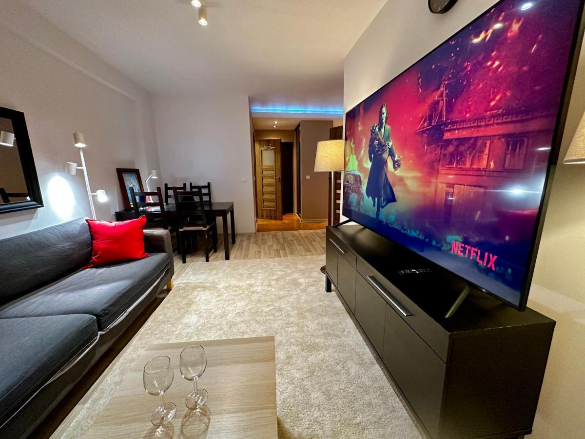Decor 3 Metro Fast Wifi 1Gbs 80'Tv Hbo Disney Appletv Warschau Exterior foto
