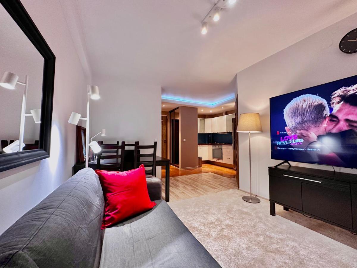 Decor 3 Metro Fast Wifi 1Gbs 80'Tv Hbo Disney Appletv Warschau Exterior foto