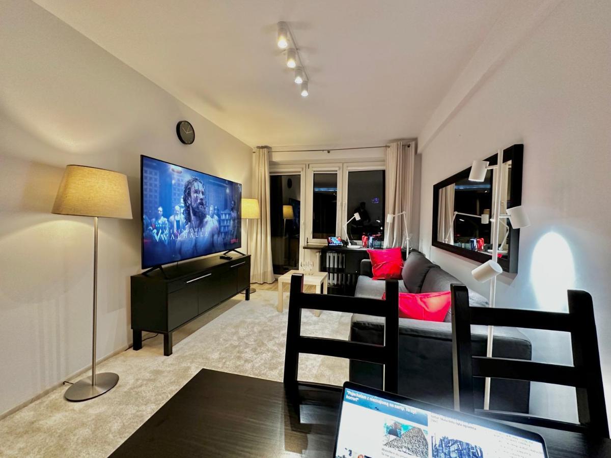 Decor 3 Metro Fast Wifi 1Gbs 80'Tv Hbo Disney Appletv Warschau Exterior foto