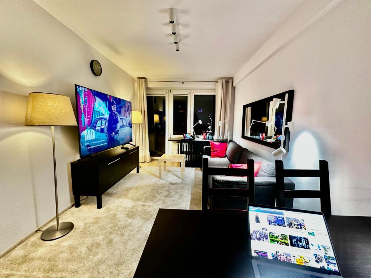 Decor 3 Metro Fast Wifi 1Gbs 80'Tv Hbo Disney Appletv Warschau Exterior foto