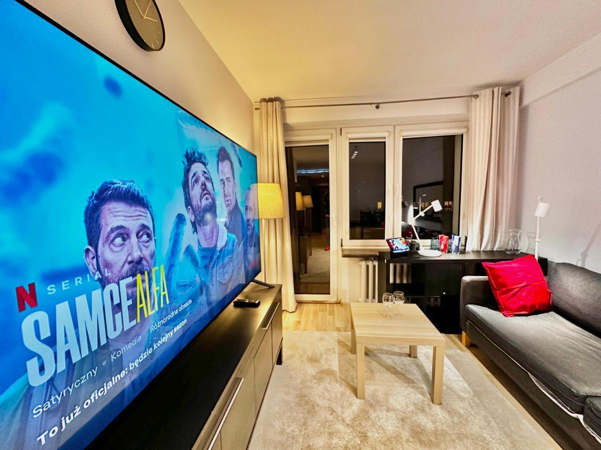 Decor 3 Metro Fast Wifi 1Gbs 80'Tv Hbo Disney Appletv Warschau Exterior foto